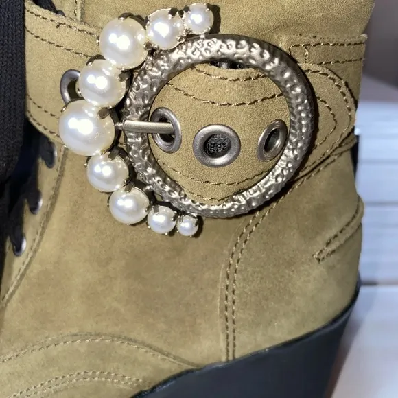 🆕 Karl Lagerfeld Paris Suede Boots