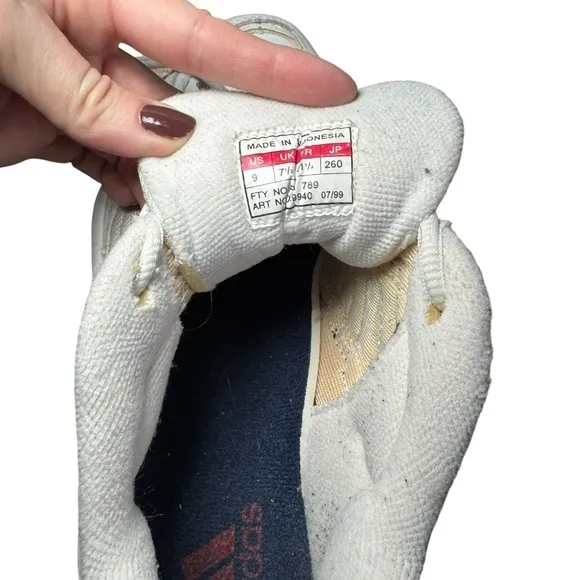 1999‎ Adidas Vintage Rare Sneakers 90s White Size US 9 UK 7.5 Tennis Shoes