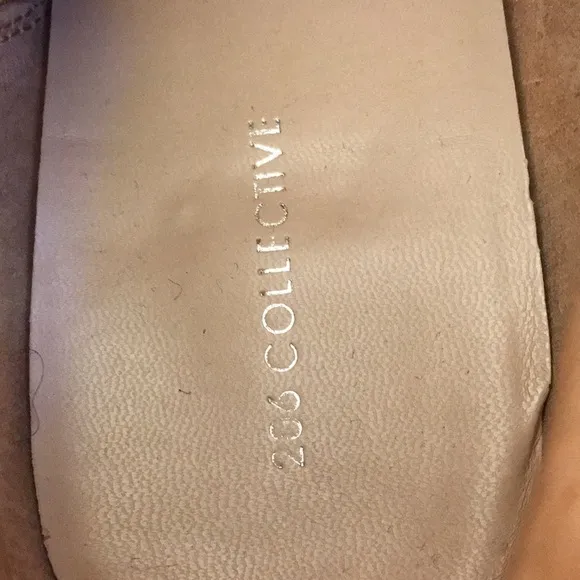 206 collective SZ 8, camel faux suede boots.