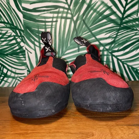 5.10 ASYM Moccasym Rock Climbing Shoes Red Suede Women’s 9.5