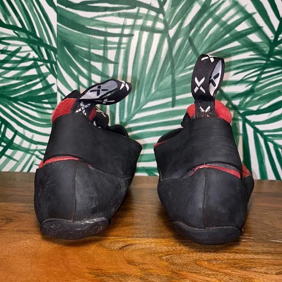 5.10 ASYM Moccasym Rock Climbing Shoes Red Suede Women’s 9.5