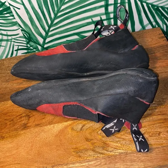 5.10 ASYM Moccasym Rock Climbing Shoes Red Suede Women’s 9.5