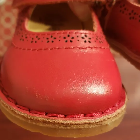 6 Pair of Size 5 Toddler shoes