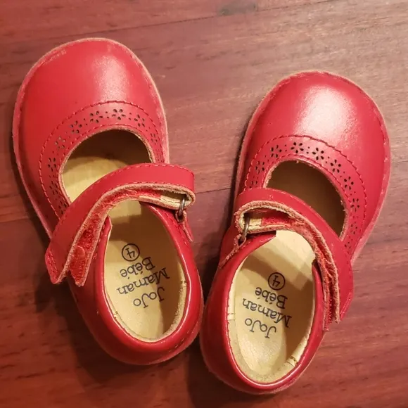 6 Pair of Size 5 Toddler shoes