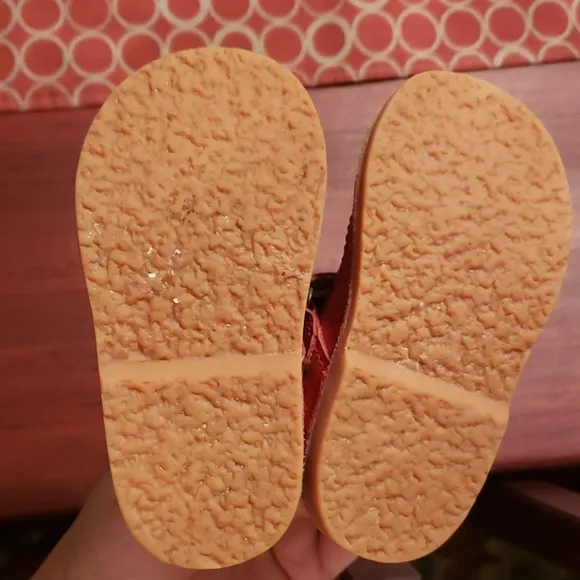 6 Pair of Size 5 Toddler shoes