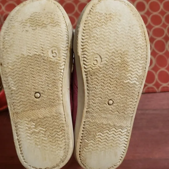 6 Pair of Size 5 Toddler shoes