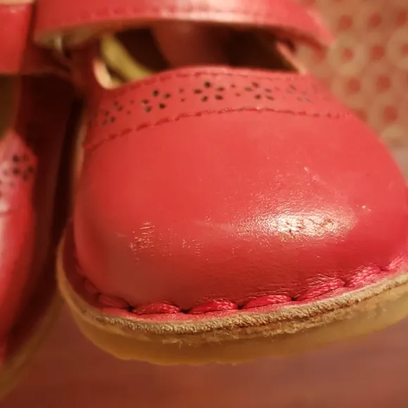 6 Pair of Size 5 Toddler shoes