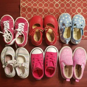 6 Pair of Size 5 Toddler shoes