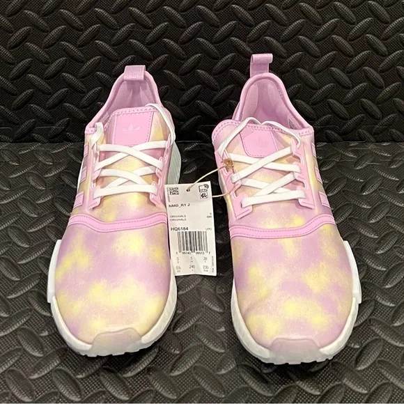 Adidas Athletic Sneakers Pink Youth Size 5.5 Womens Size 6.5‎