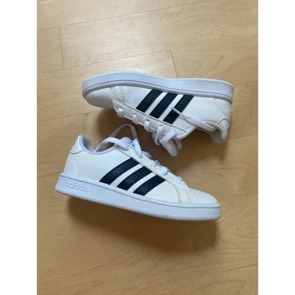 ADIDAS BNWT classic stripes &quot;Grand court 2.0&quot; KIDS sneakers Size 11K NEW