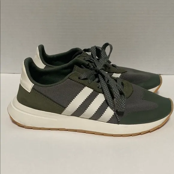 Adidas Flasback Runner Women’s Athletic Shoes Size  7.5 Green White BY9303