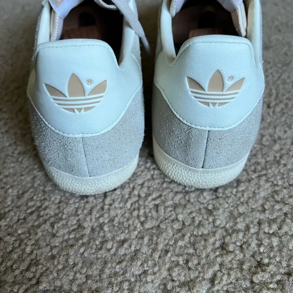 Adidas Gazelle Shoes Originals Sneakers Wonder gray /Off WhiteIG5796 Size US 9,5
