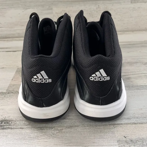 adidas Men’s Size 10 Isolation 2 Mid Lace Up Basketball Shoes In Black/Silver