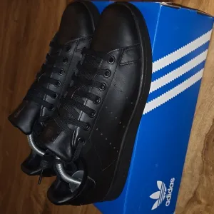 adidas Originals Stan Smith Tennis Sneakers