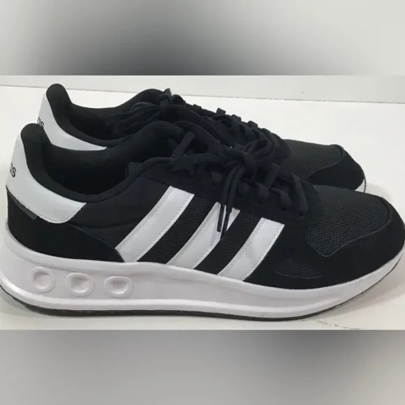 Adidas Run 84 Black and White Men's Running Shoes Size 13 NIB MSRP $90