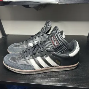 Adidas Samba Men’s Size 9 Classic Black White Leather Casual Shoes Sneakers