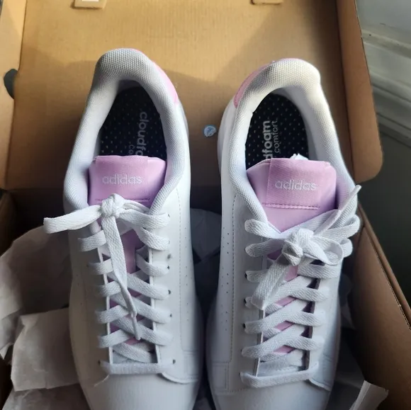 adidas women Advantage Shoes Size 10 White Lace Pink Tennis Sneaker Cloudfoam
