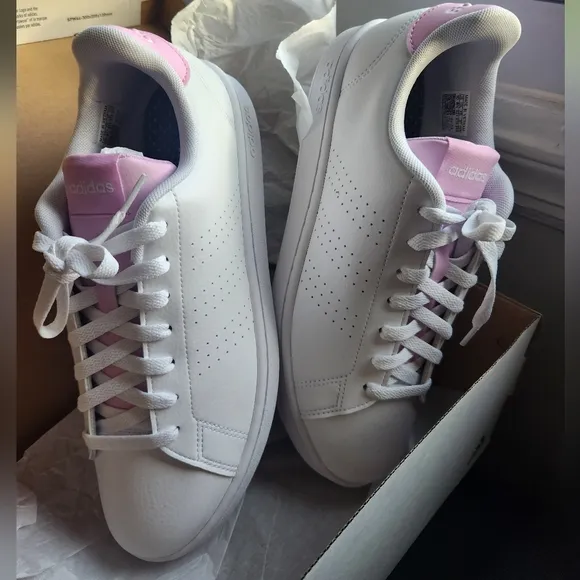 adidas women Advantage Shoes Size 10 White Lace Pink Tennis Sneaker Cloudfoam