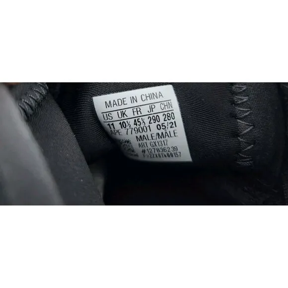 adidas Yeezy Quantum Onyx Men's Size 11 with Box Black Gray Sneakers Shoes