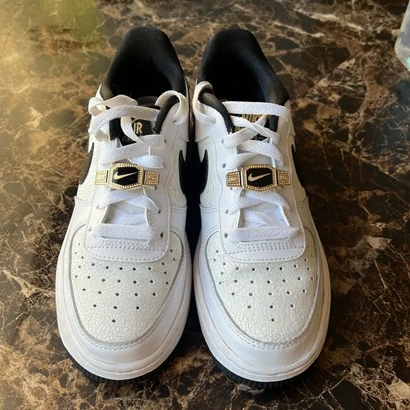 Air Force 1 LV8 (GS) /size 4Y