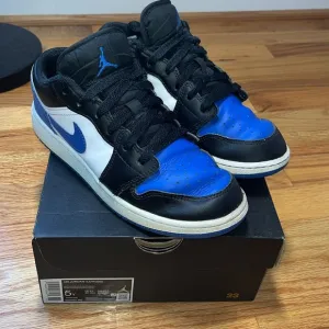 Air Jordan 1 Low (GS) Alternate Royal Toe Big Boys Shoes Size 5Y