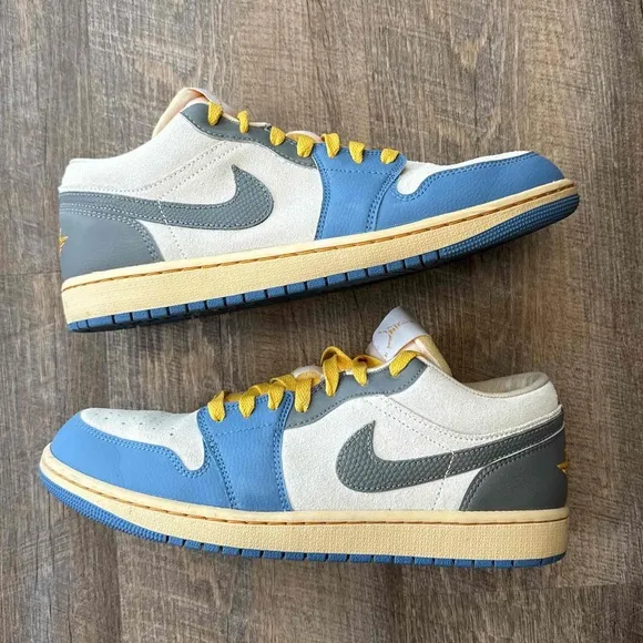 Air Jordan 1 SE Low Tokyo 96 University Blue