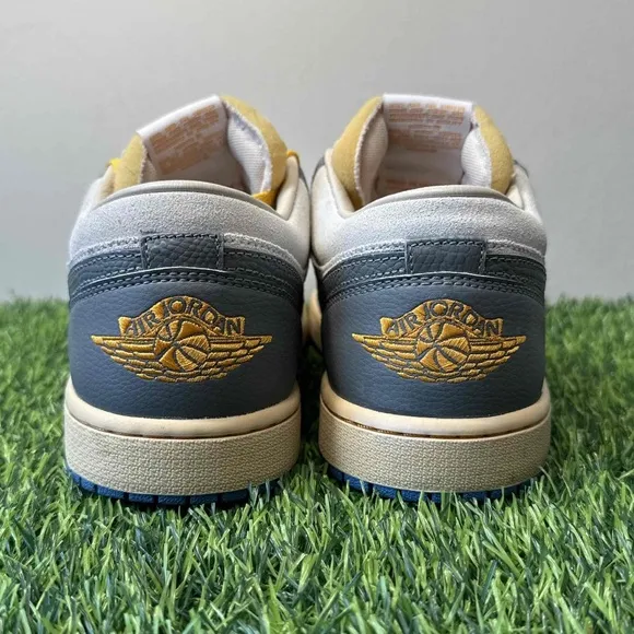 Air Jordan 1 SE Low Tokyo 96 University Blue