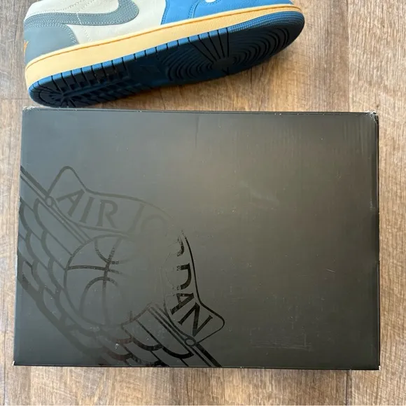 Air Jordan 1 SE Low Tokyo 96 University Blue