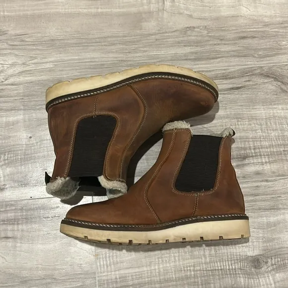 Alpine Design Women's Chelsea boot size 7.5