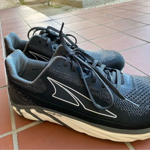 Altra Torin Gray Athletic Shoes size 11.5