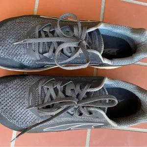 Altra Torin Gray Athletic Shoes size 11.5
