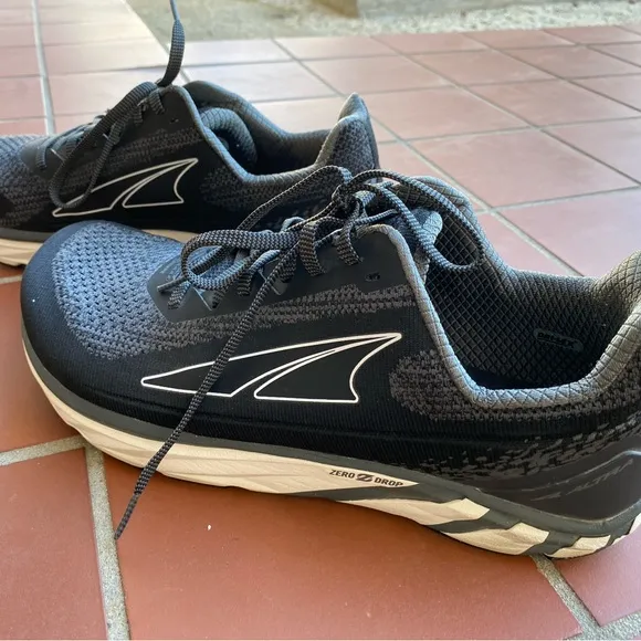 Altra Torin Gray Athletic Shoes size 11.5