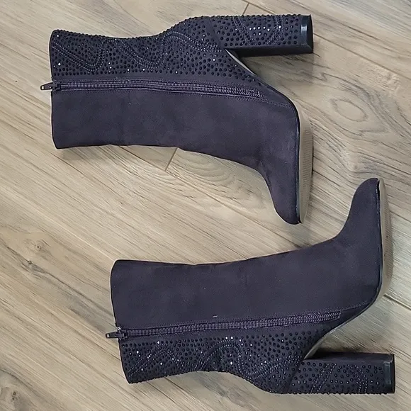 American Glamour Badgley Mischka ADA Purple Heeled Boots