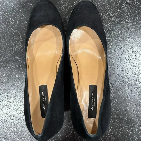 Ann Taylor Perfect Block Glitter Heel Black Suede Shoes Size 8