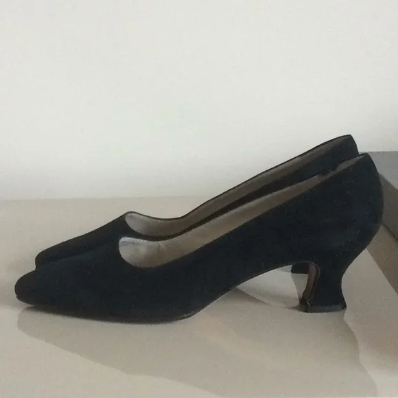 Anne Klein Shoes