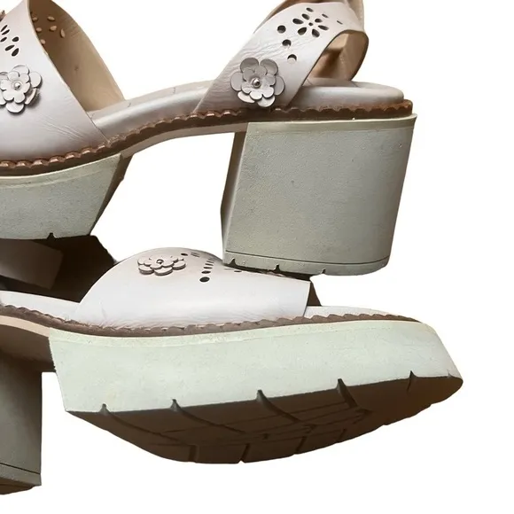 Anthropologie Elvio Zanon Perforated Floral Sport Sandals EU 39