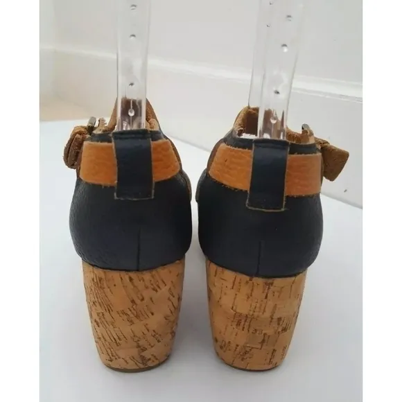 Anthropologie Gee Wawa wedge leather sandals 7.5