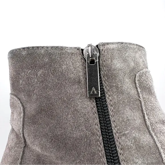 Aquatalia gray suede boots ankle booties Oribella