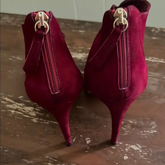 Aquazzura Elegant Red Suede Women's Shoes