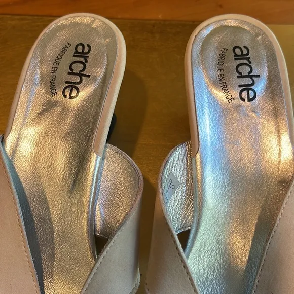 Arche Metallic Silver Leather and Bone Nubuck Heeled Sandals | Barely Wo…