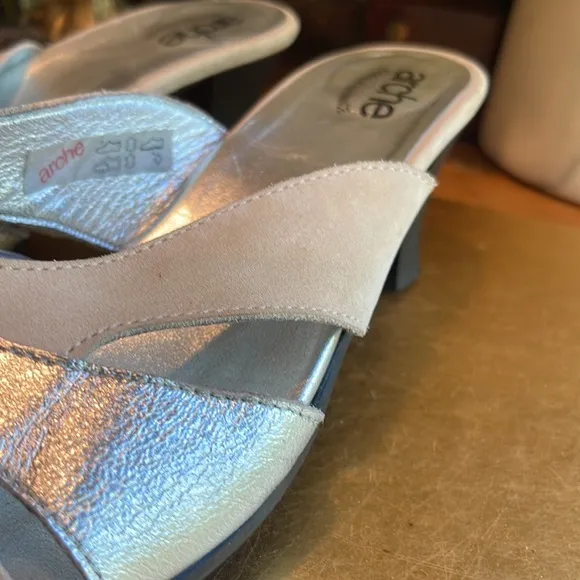 Arche Metallic Silver Leather and Bone Nubuck Heeled Sandals | Barely Wo…