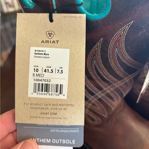 Ariat Western Boots NWT in box with Turquoise Details