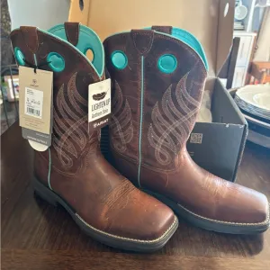 Ariat Western Boots NWT in box with Turquoise Details
