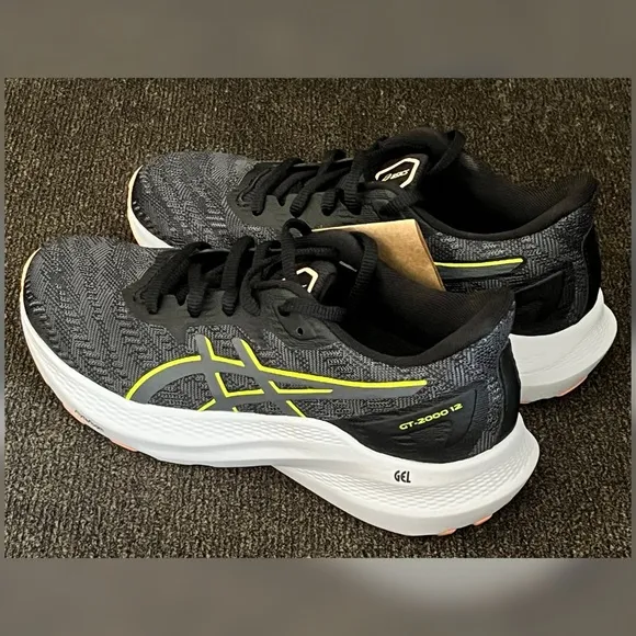 Asics GT-2000 12 Kids Boy Shoes- Size 2.5