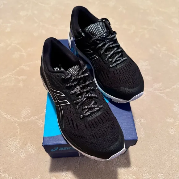 ASICS Women’s Gel-Cumulus 20 Running Shoes