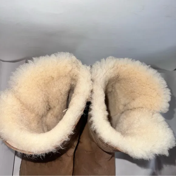 Australian Emu Bells Beach Lo sz 8 Sheepskin Boots Suede Outer