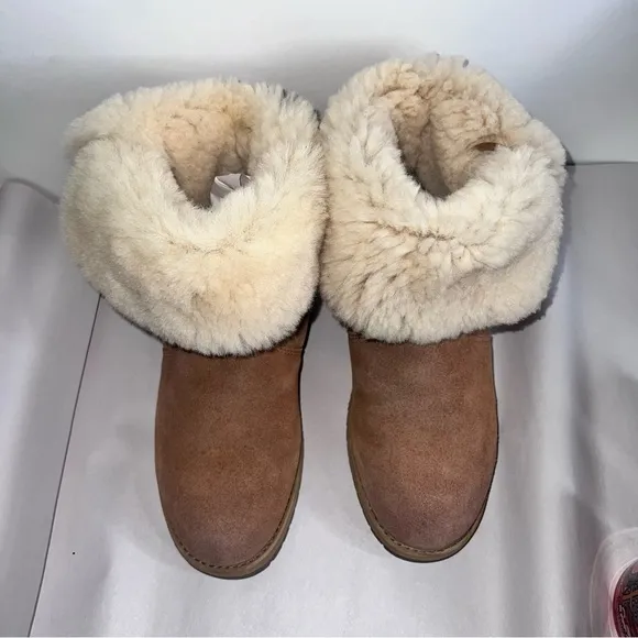 Australian Emu Bells Beach Lo sz 8 Sheepskin Boots Suede Outer