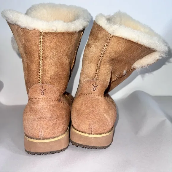 Australian Emu Bells Beach Lo sz 8 Sheepskin Boots Suede Outer