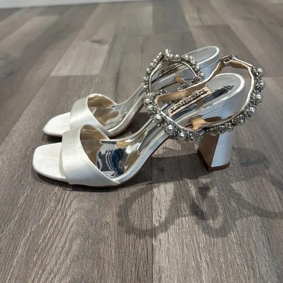 Badgley Mischka Korina Heels
