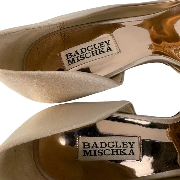 Badgley Mischka Womens 9 Fabia Pointed Toe Slip On d'Orsay Pumps Nude Satin